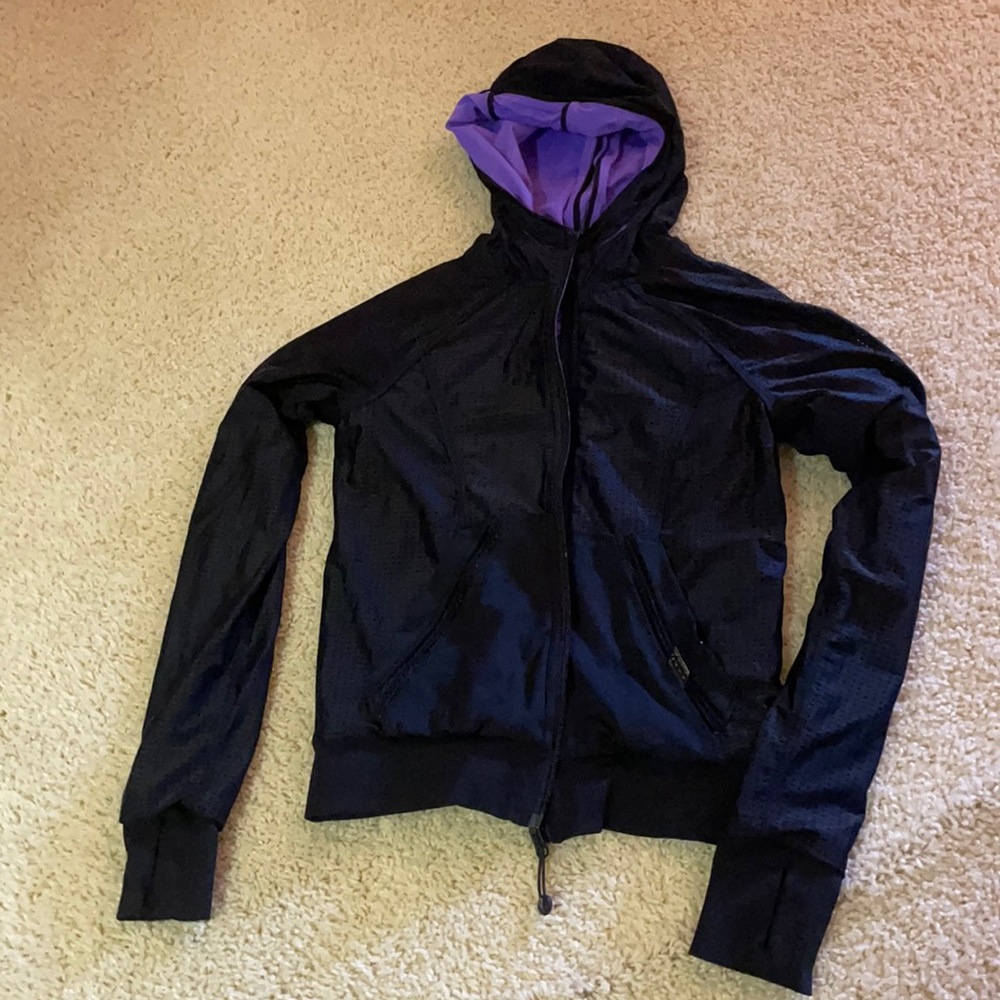 ivivia black and purple zip up size 10